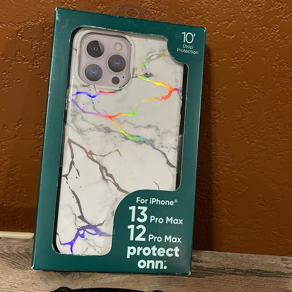 Onn brand iPhone 12 Pro Max or 13 Pro Max phone case - Picture 4 of 5